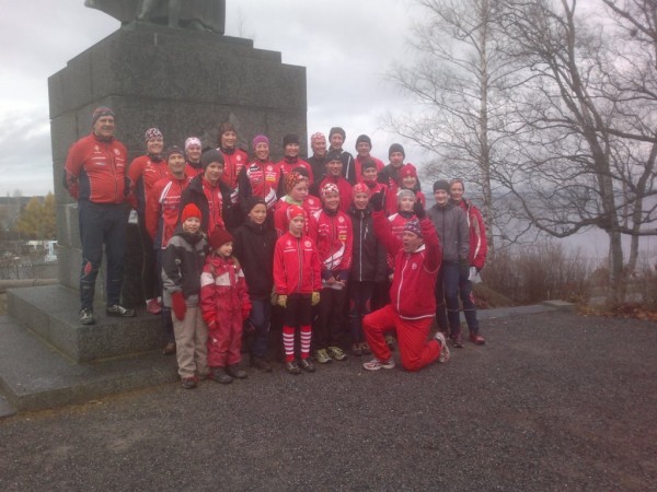 Punavalkoinenlanka_Valokuva_101120121075.jpg