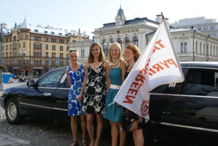 Venlapronssimitalistit09 Limusiiniajalulla 008.jpg